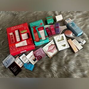 NEW - Peach & Lily skincare bundle